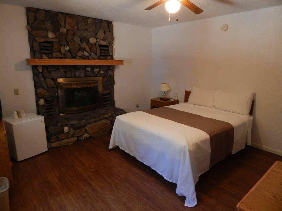 The Brookside Motel / Mt. Rushmore Кістон Екстер'єр фото